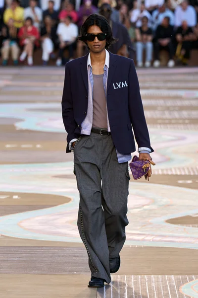 Look 2